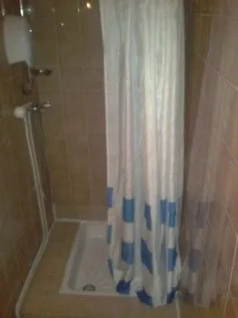 מלון De Geneve 2*