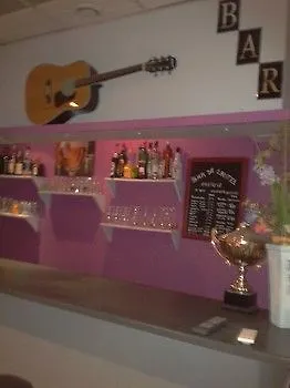 De Geneve מלון 2*