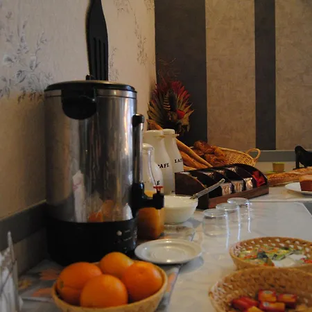 De Geneve 2* לורדה