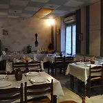 فندق De Geneve 2*